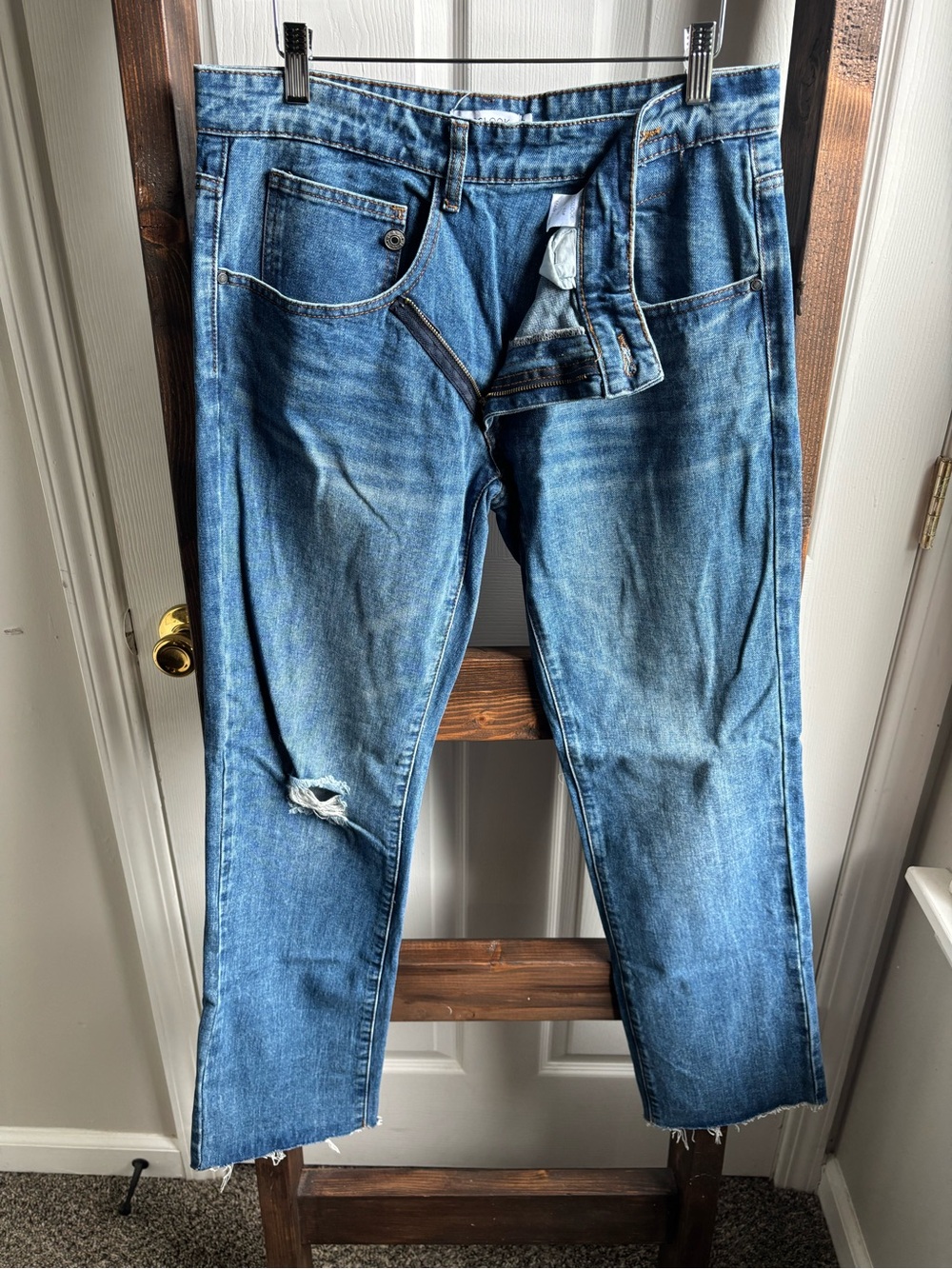 Women’s Blue Distressed Denim Jeans - size small